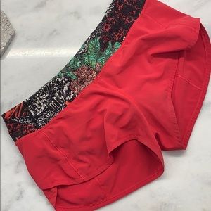 Lululemon speed shorts 2.5” size 6/sm